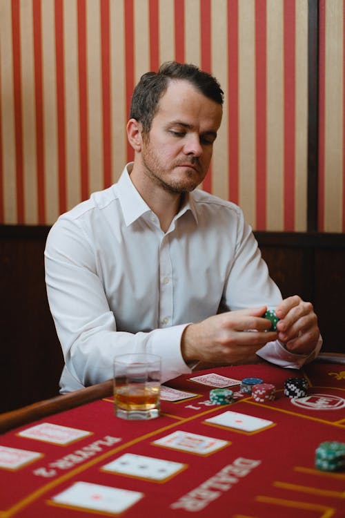 Säästökoron Merkitys OP-pankeissa: Opas Säästöjen Maksimaaliseen Hyödyntämiseen