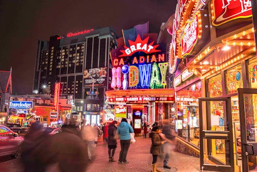 Albino Leijonakasino: Kasinopeleihin Ja Rahapelimuotoihin Liittyvä Oppa